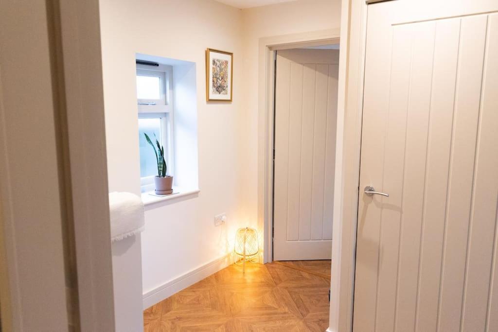 Amarelo Apartment, Central Charlbury, 1 Super King Bed Luaran gambar